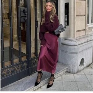 Nwt Zara Burgundy satin  Skirt